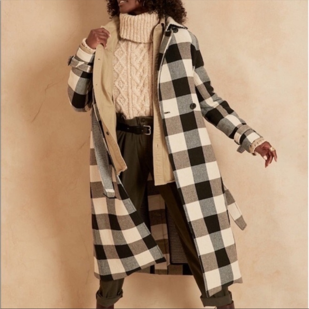 Banana republic sold out plaid coat size Large regular